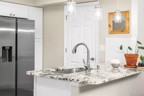 Kitchen - 21535 E 39th Ave, Denver, CO 80249 photo 4 of 9