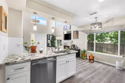 Kitchen - 21535 E 39th Ave, Denver, CO 80249 photo 6 of 9