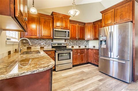 5089 Deephaven Ct, Denver, CO 80239 photo 10