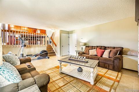 5089 Deephaven Ct, Denver, CO 80239 photo 6
