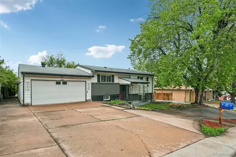 926 S Robb Way, Lakewood, CO 80226