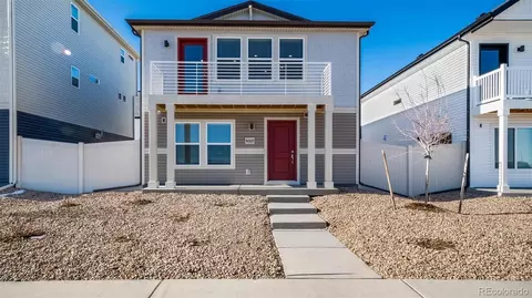 46565 Avery Ln, Bennett, CO 80102