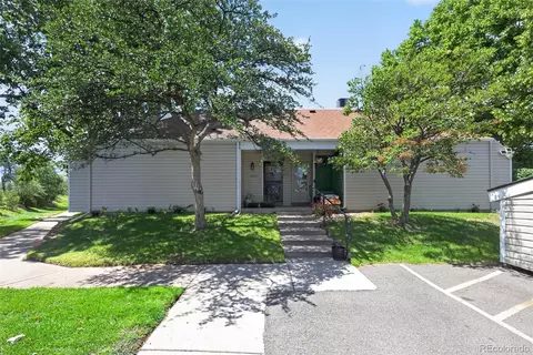 2600 S Xanadu Way #B, Aurora, CO 80014