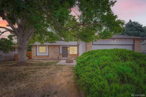 2512 S Sable Way, Aurora, CO 80014