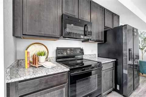 Kitchen - 23642 E 5th Dr, Aurora, CO 80018 photo 5 of 6
