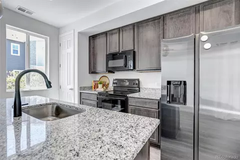 Kitchen - 23642 E 5th Dr, Aurora, CO 80018 photo 4 of 6