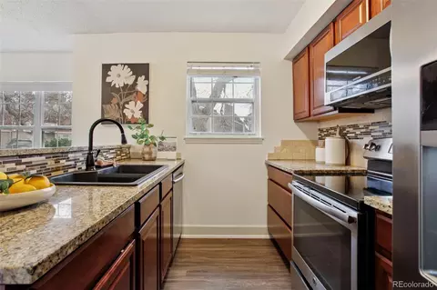 Kitchen - 2726 E Otero Pl #8, Centennial, CO 80122 photo 2 of 4