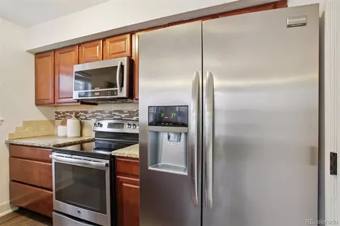 Kitchen - 2726 E Otero Pl #8, Centennial, CO 80122 photo 3 of 4