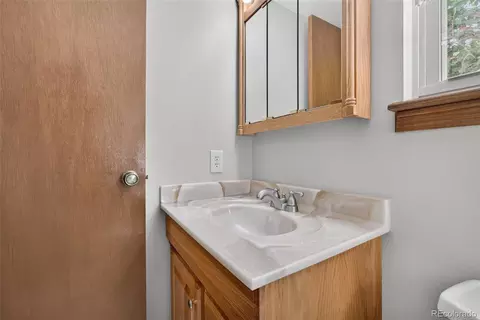 Bath - 14820 Evans Ave, Aurora, CO 80014 photo 3 of 3