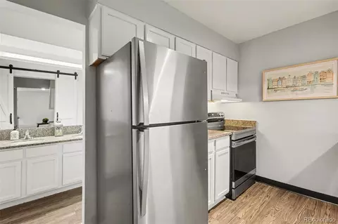 Kitchen - 2227 Canyon Blvd #211, Boulder, CO 80302 photo 2 of 3