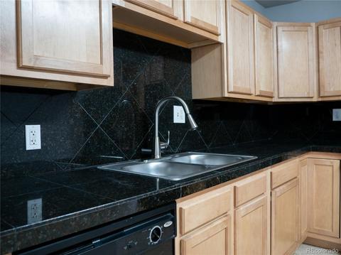 861 Victor St, Aurora, CO 80011 photo 12