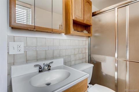 12958 Elgin Dr, Denver, CO 80239 photo 17