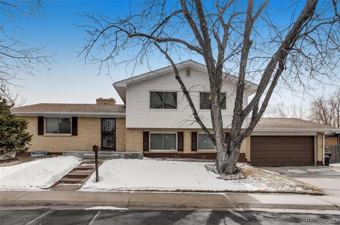 12958 Elgin Dr, Denver, CO 80239 photo 2