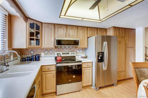 12958 Elgin Dr, Denver, CO 80239 photo 6