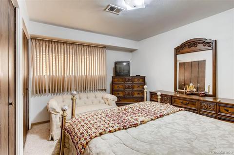 12958 Elgin Dr, Denver, CO 80239 photo 16