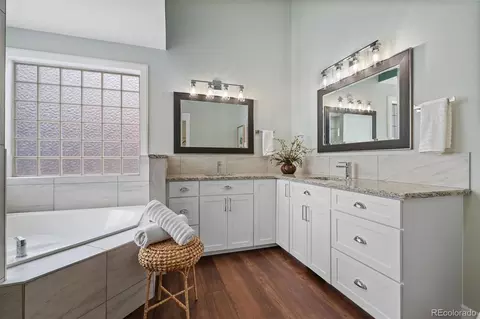 Bath - 1812 74th Ave, Greeley, CO 80634 photo 1 of 4