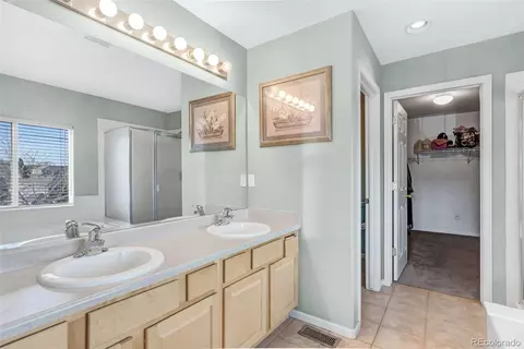 Bath - 1108 E 96th Pl, Thornton, CO 80229 photo 2 of 5