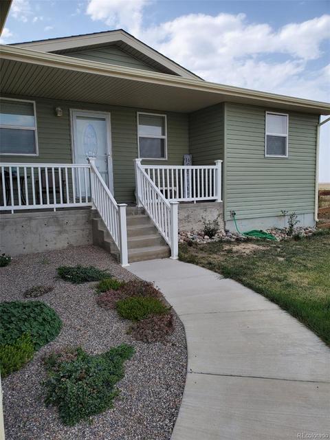 11401 Greenview St, Bennett, CO 80102 photo 2
