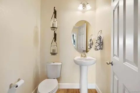 Bath - 23366 E Piccolo Dr, Aurora, CO 80016 photo 4 of 5