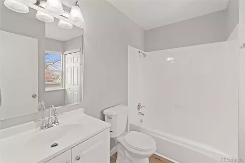 Bath - 13633 E Yale Ave #B, Aurora, CO 80015 photo 1 of 2