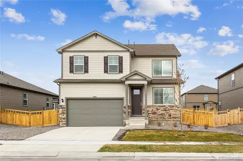982 Tallus St, Lochbuie, CO 80603
