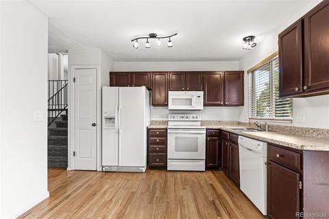 18538 E Kansas Pl, Aurora, CO 80017 photo 8