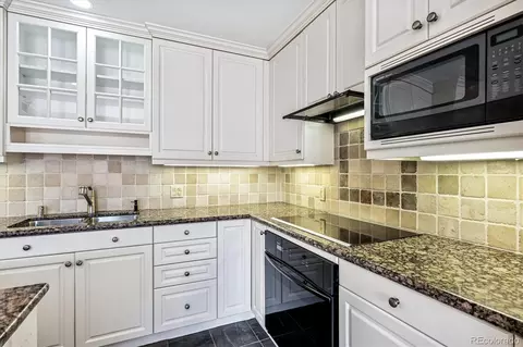 Kitchen - 400 E 3rd Ave #403, Denver, CO 80203 photo 7 of 8