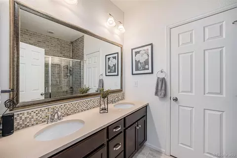 Bath - 9294 Dunraven Loop, Arvada, CO 80007 photo 1 of 4