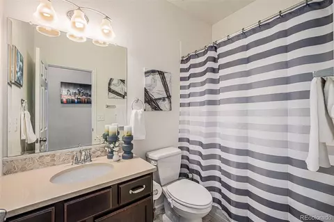 Bath - 9294 Dunraven Loop, Arvada, CO 80007 photo 4 of 4