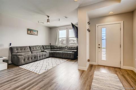 16047 Elk Pl, Denver, CO 80239 photo 7