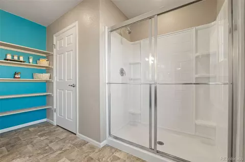 Bath - 6724 Fraser Cir, Frederick, CO 80530 photo 5 of 7