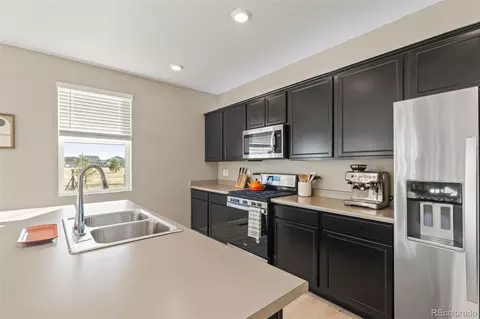Kitchen - 6724 Fraser Cir, Frederick, CO 80530 photo 4 of 5
