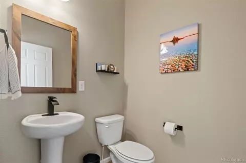 Bath - 6724 Fraser Cir, Frederick, CO 80530 photo 1 of 7