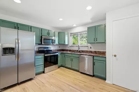 Kitchen - 12439 W 84th Dr, Arvada, CO 80005 photo 3 of 4