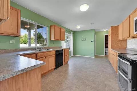 5103 Perth Ct, Denver, CO 80249 photo 10