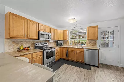 Kitchen - 14367 E Pimlico Pl #D, Aurora, CO 80015 photo 5 of 5