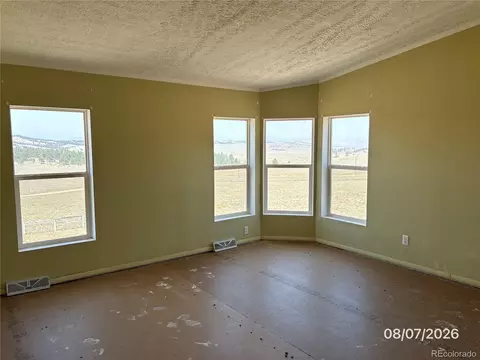 Living - 135 Navajo Trl, Hartsel, CO 80449 photo 2 of 4