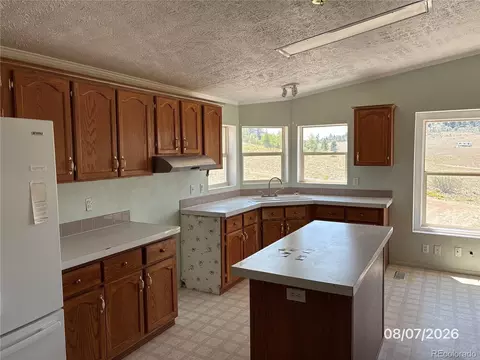 Kitchen - 135 Navajo Trl, Hartsel, CO 80449 photo 1 of 2