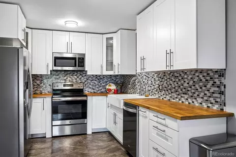 715 S Clinton St #2B, Denver, CO 80247