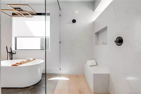 Bath - 959 S Vine St, Denver, CO 80209 photo 4 of 8