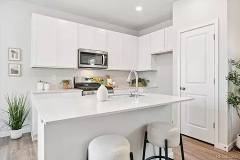 22639 E 47th Dr, Aurora, CO 80019 photo 5