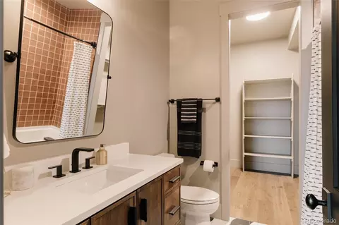 Bath - 2531 Southwind Rd, Berthoud, CO 80513 photo 8 of 9
