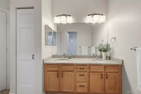 Bath - 540 Mohawk Dr #15, Boulder, CO 80303 photo 2 of 4