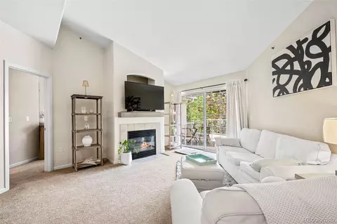 Living - 540 Mohawk Dr #15, Boulder, CO 80303 photo 2 of 5