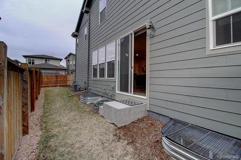 10739 E 25th Dr, Aurora, CO 80010 photo 3