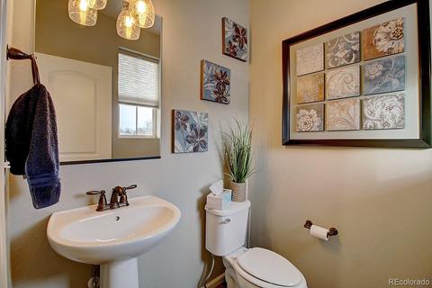 10739 E 25th Dr, Aurora, CO 80010 photo 5