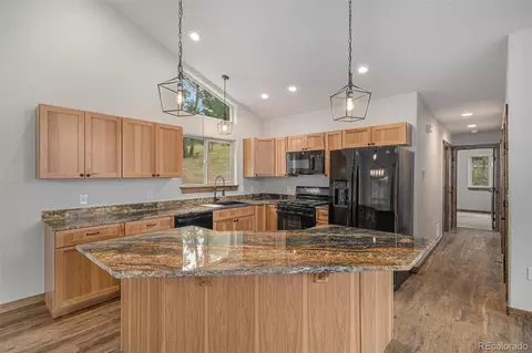 Kitchen - 68 Aspen Dr, Bailey, CO 80421 photo 2 of 2
