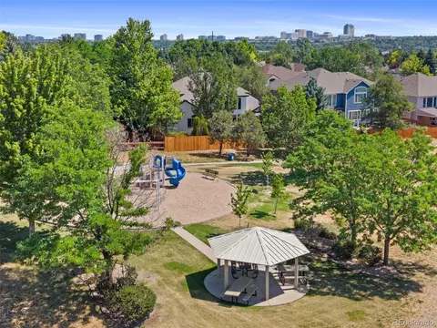 View/Area - 7663 S Grape St, Centennial, CO 80122 photo 2 of 4