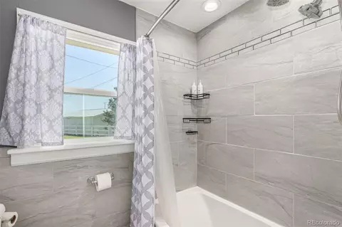 Bath - 1622 Elder Ave, Greeley, CO 80631 photo 3 of 3