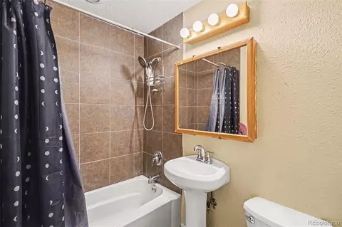 Bath - 11576 E Bayaud Dr, Aurora, CO 80012 photo 3 of 3